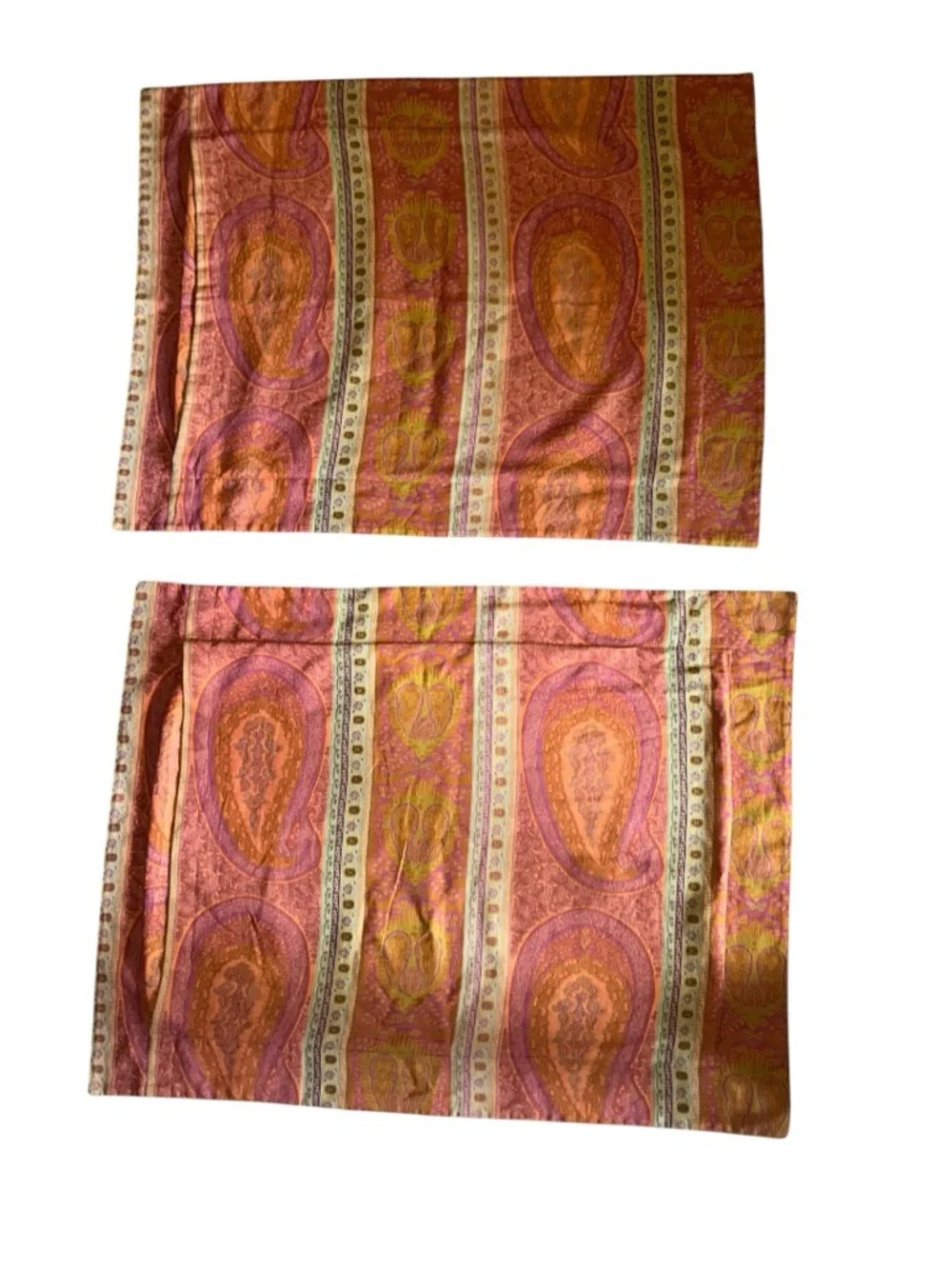 TWO NWOT ANICHINI TAJ PAISLEY Coral/Fuschia JACQUARD PILLOWCASES KING SIZE